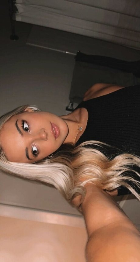 Livvy Dunne セクシーなポルノスター アーカイブ