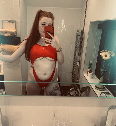 ブロンドのお尻オンリーファンズ エロ 写真