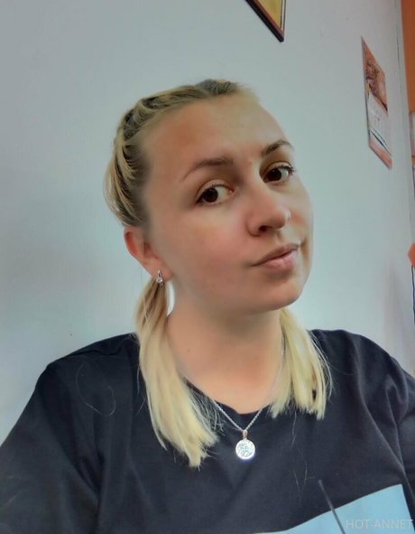 anna bellla セクシーモデル 画像