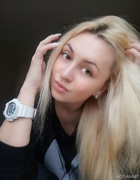 anna bellla ポルノスター アダルト 写真