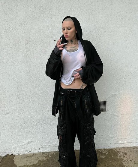 超デブおばあちゃんオンリーファンズ ホット 画像