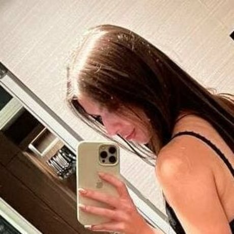 アラブの太ったオンリーファンズ ホット 写真