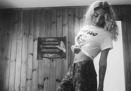 Indigo De Souza セックスモデル ギャラリー