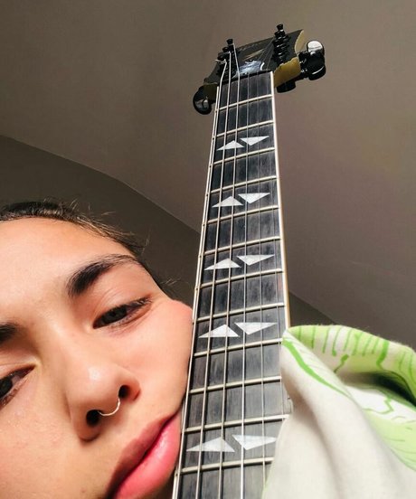 Indigo De Souza ホットスター 写真