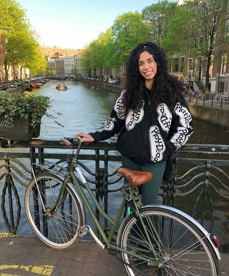 Indigo De Souza セクシー女優 写真