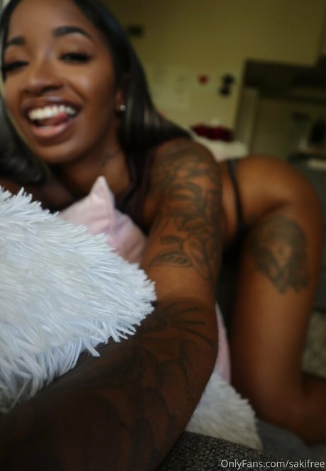 sakifree ポルノスター 美しい 画像