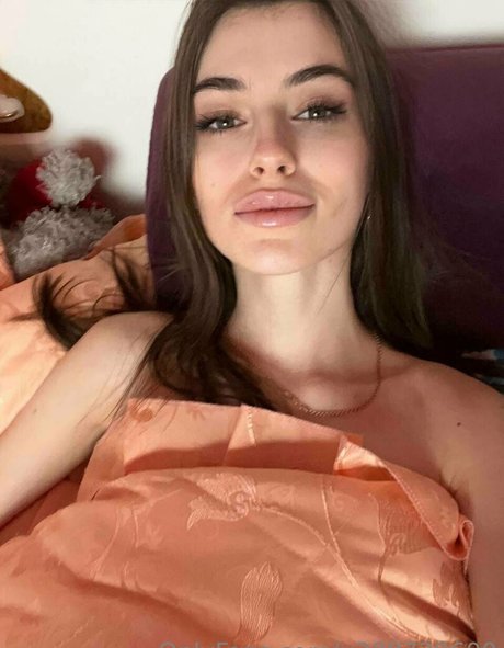 後背位オンリーファンズ ポルノ 画像