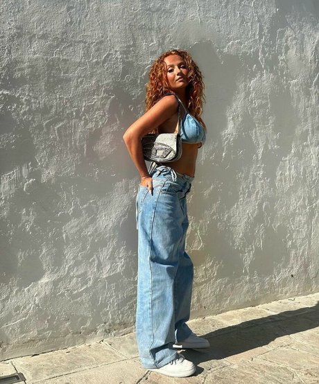 Ilonaaln スター 裸 写真