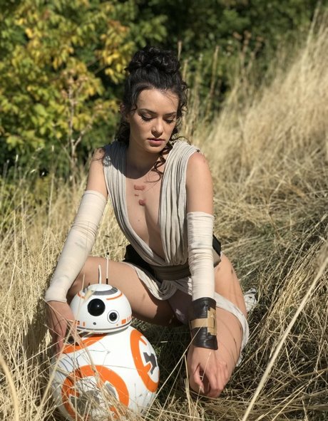 Joanie Brosas ポルノスター ギャラリー