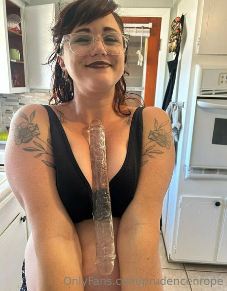 prudencenrope ホットモデル 写真