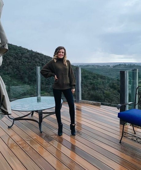 カウガール POV オンリーファンズ ポルノ 画像