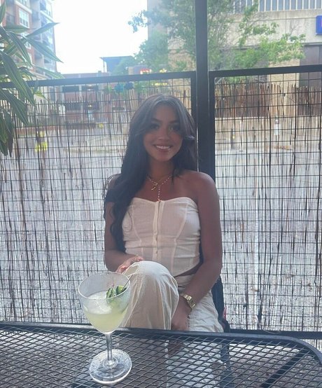 Italia Bradley 無料モデル 写真