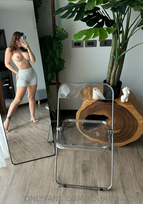 レズビアン乱交オンリーファンズ セックス 写真