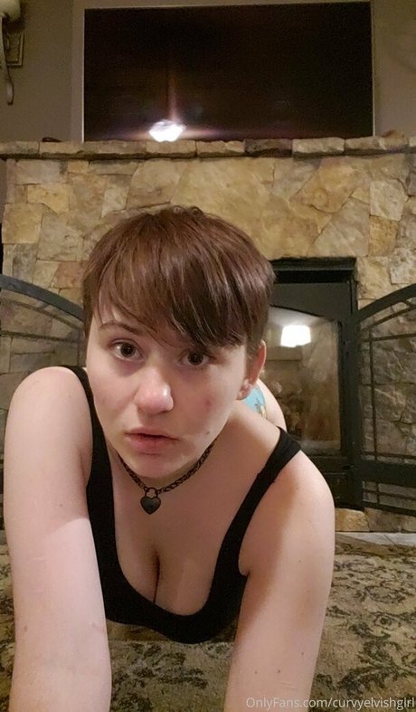 curvyelvishgirl 美しいポルノスター 画像