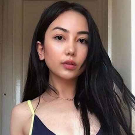 曲線美の女の子オンリーファンズ アダルト無料 写真