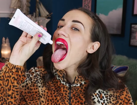 Colleen Ballinger ポルノスター セックス 写真