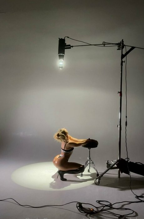 alexxaanndria 無料モデル 画像