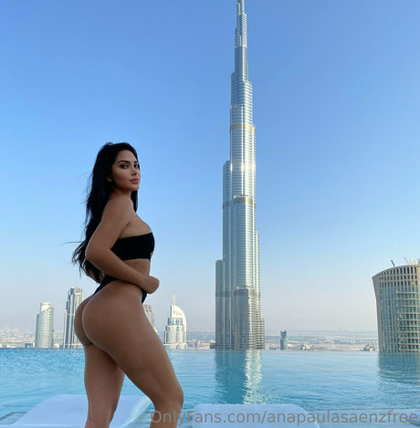 anapaulasaenzfree 美しいスター 写真