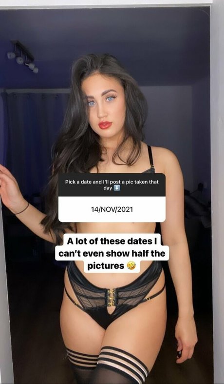 足 熟女 オンリーファンズ ヌード 画像