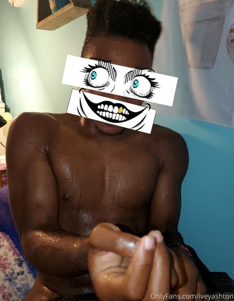 黒檀ペッギングオンリーファンズ ポルノ 画像