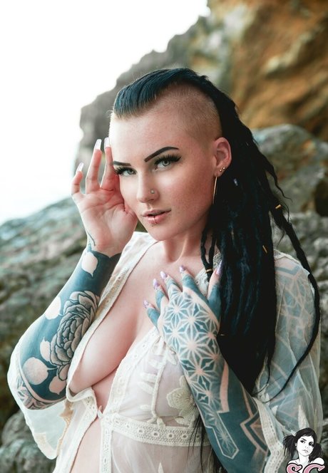 巨乳カップルオンリーファンズ ホットポルノ 画像