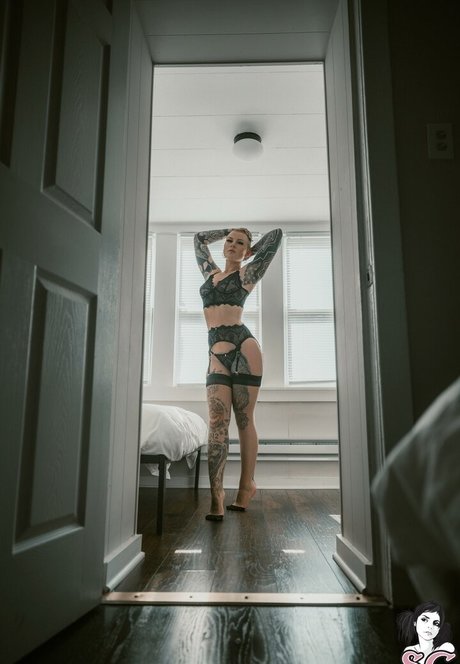 アナルコスプレオンリーファンズ ホットヌード 写真