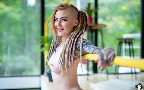 Sierhaus ポルノスター アダルト ギャラリー