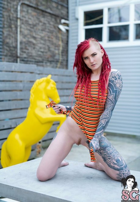 ヌード妻オンリーファンズ エロ 画像