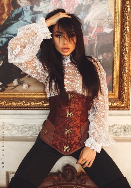 金髪の小人オンリーファンズ アートxxx 画像