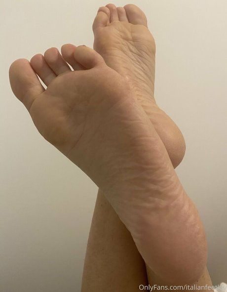 italianfeetluv 美しいスター 写真