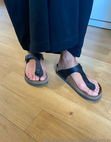 italianfeetluv ヌード女優 ギャラリー