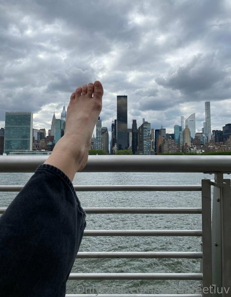 italianfeetluv ヌードのポルノスター ギャラリー