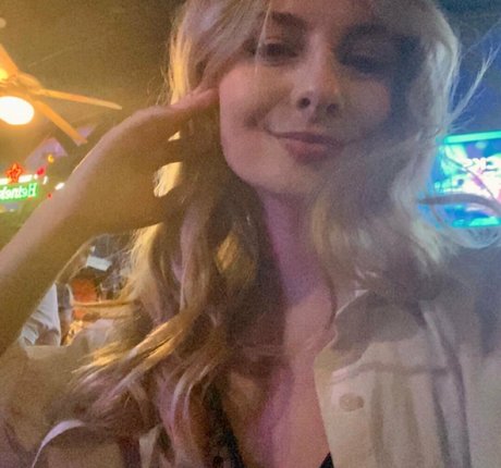 Tarah Kayne 完璧なスター ギャラリー