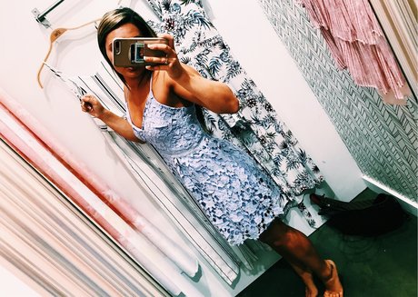 Lizzy Decologero ポルノスター xxx ギャラリー