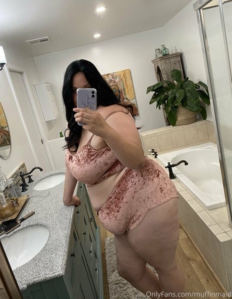 巨尻熟女オンリーファンズ ホットセクシー 写真