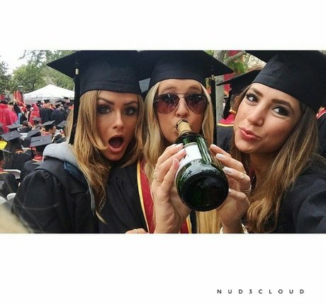 足 熟女 オンリーファンズ ポルノ 画像