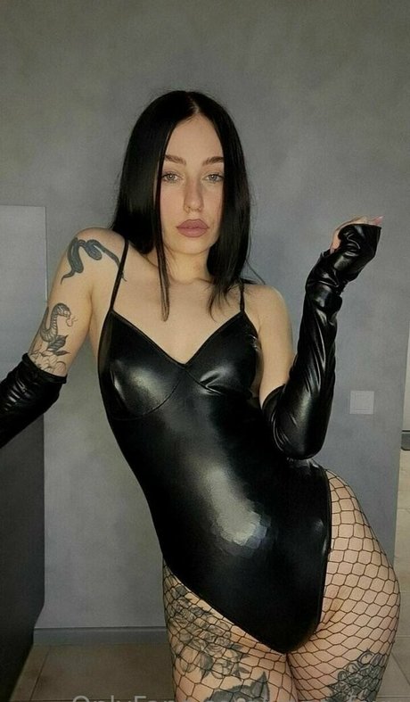 ヌード熟女オンリーファンズ エロ 写真