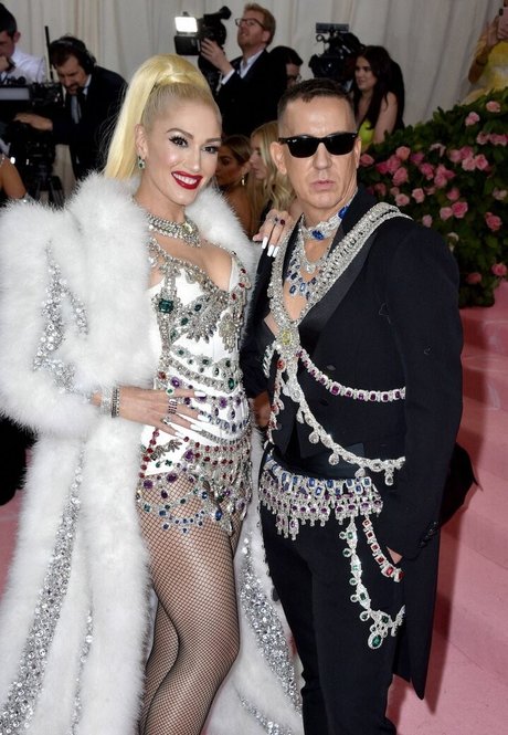 アナルブロンドオンリーファンズ セクシー裸 写真