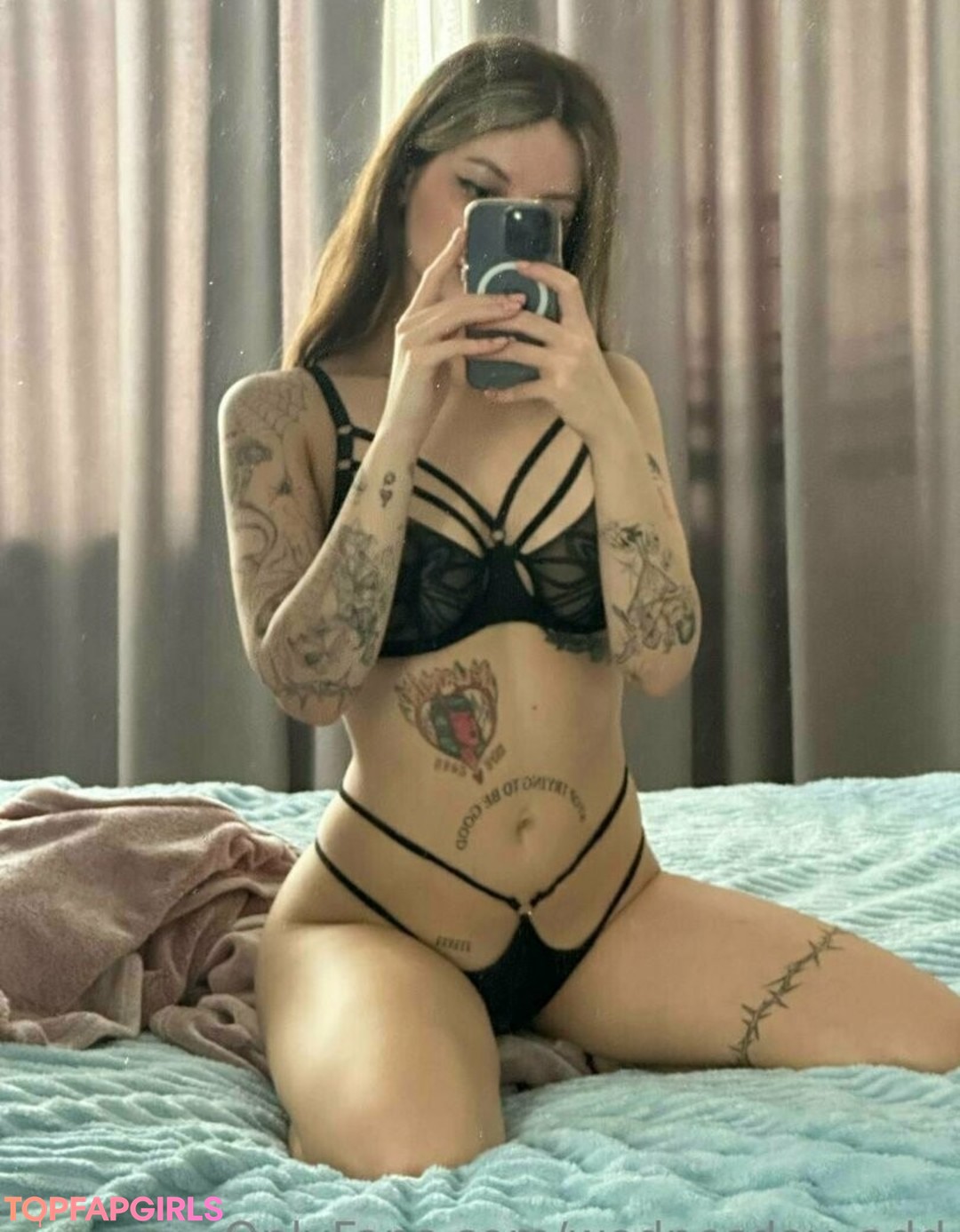 義母オンリーファンズ ホットヌード 画像