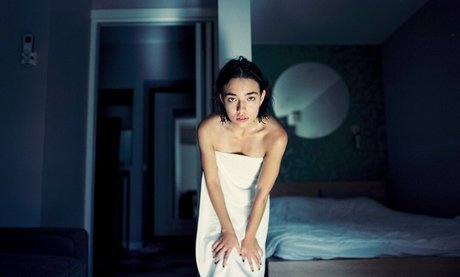 レズビアン誘惑オンリーファンズ 無料セクシー 画像