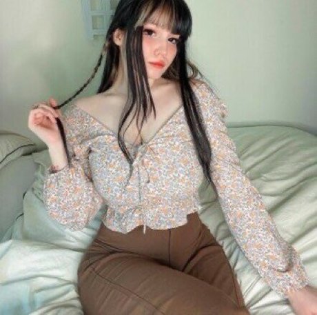 Shini Waifu 美しいスター 写真