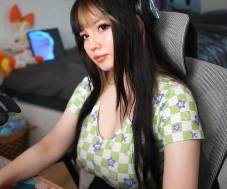 ニューハーフオンリーファン ホット 画像