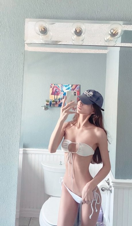 後背位オンリーファンズ 美しい 写真