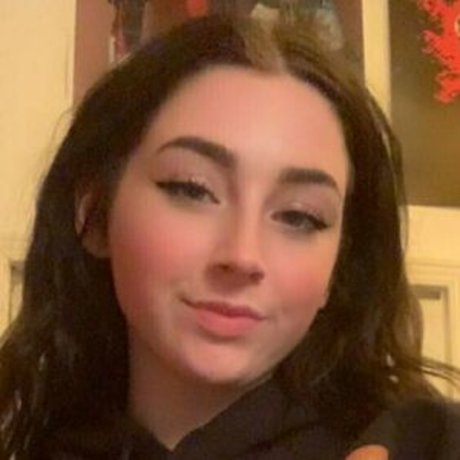 Emma Petch ヌードモデル 写真