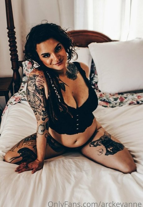 arckeyanne xxxスター ギャラリー