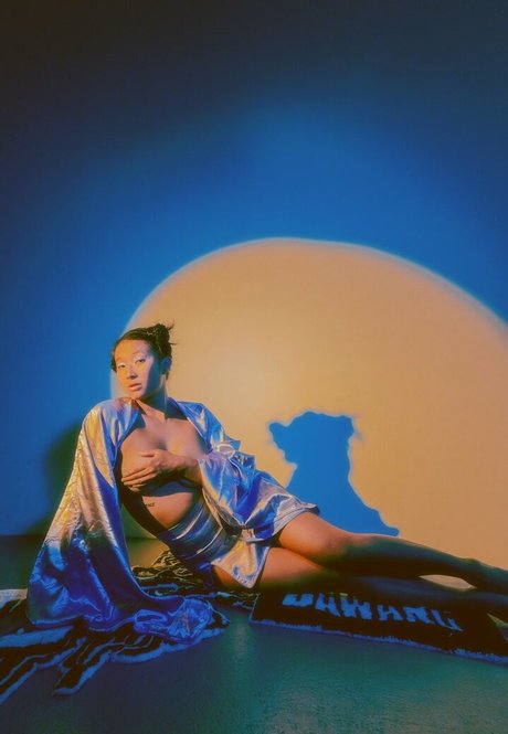 Nadya Okamoto かわいいモデル 写真