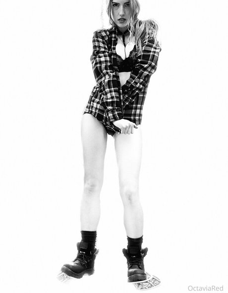 octaviared セクシーなポルノスター 写真