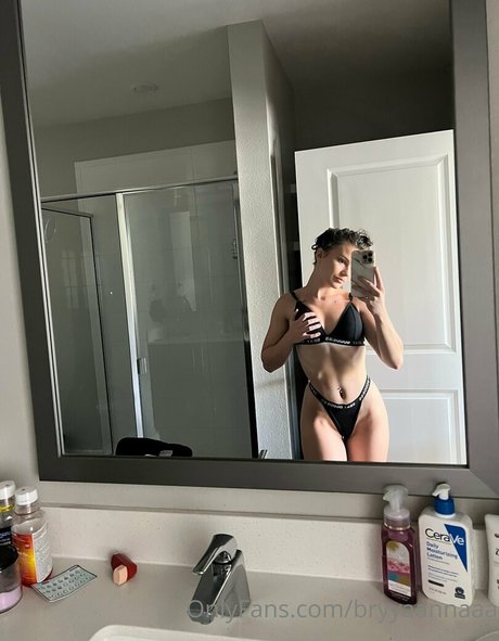 bryyaannaaa スター ヌード 写真