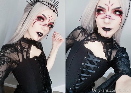 Bloodraven ポルノ女優 写真