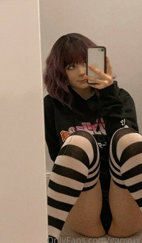 黒檀BDSMオンリーファンズ 美しいヌード 画像